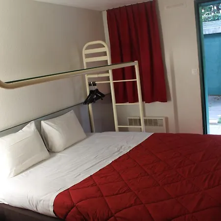 Premiere Classe Hotel 3*