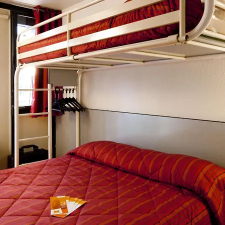 Premiere Classe Hotel 3*